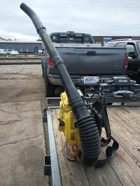 John Deere Gas Powered Backpack Blower