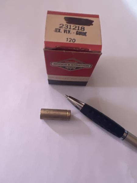 NOS Briggs and Stratton valve guide 231218, 230655