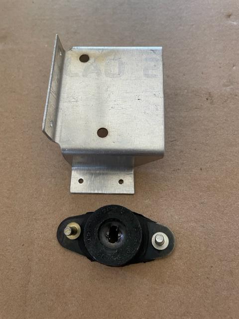 Cessna 150 Cowl Shock Mount Assembly. New Old Stock.