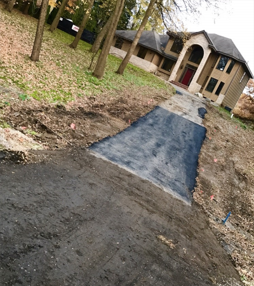 ASPHALT REMOVAL AND REPLACEMENT FOR DRIVEWAYS & PARKING LOTS