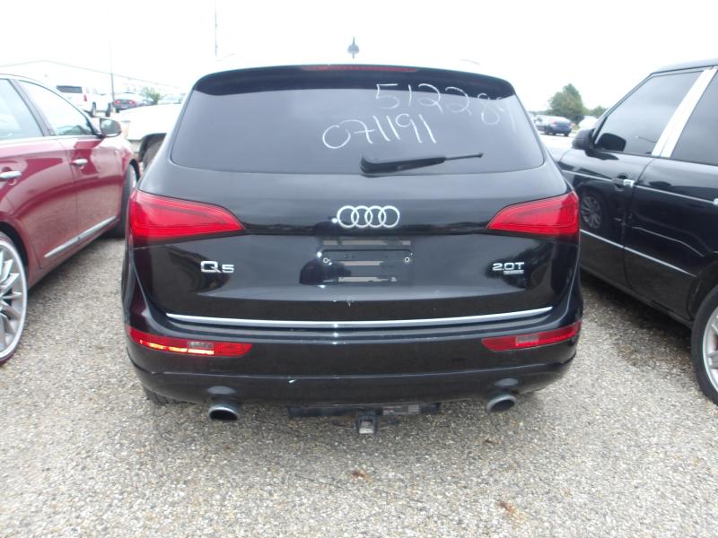 D37 - 2015 Audi Q5 Premium Plus