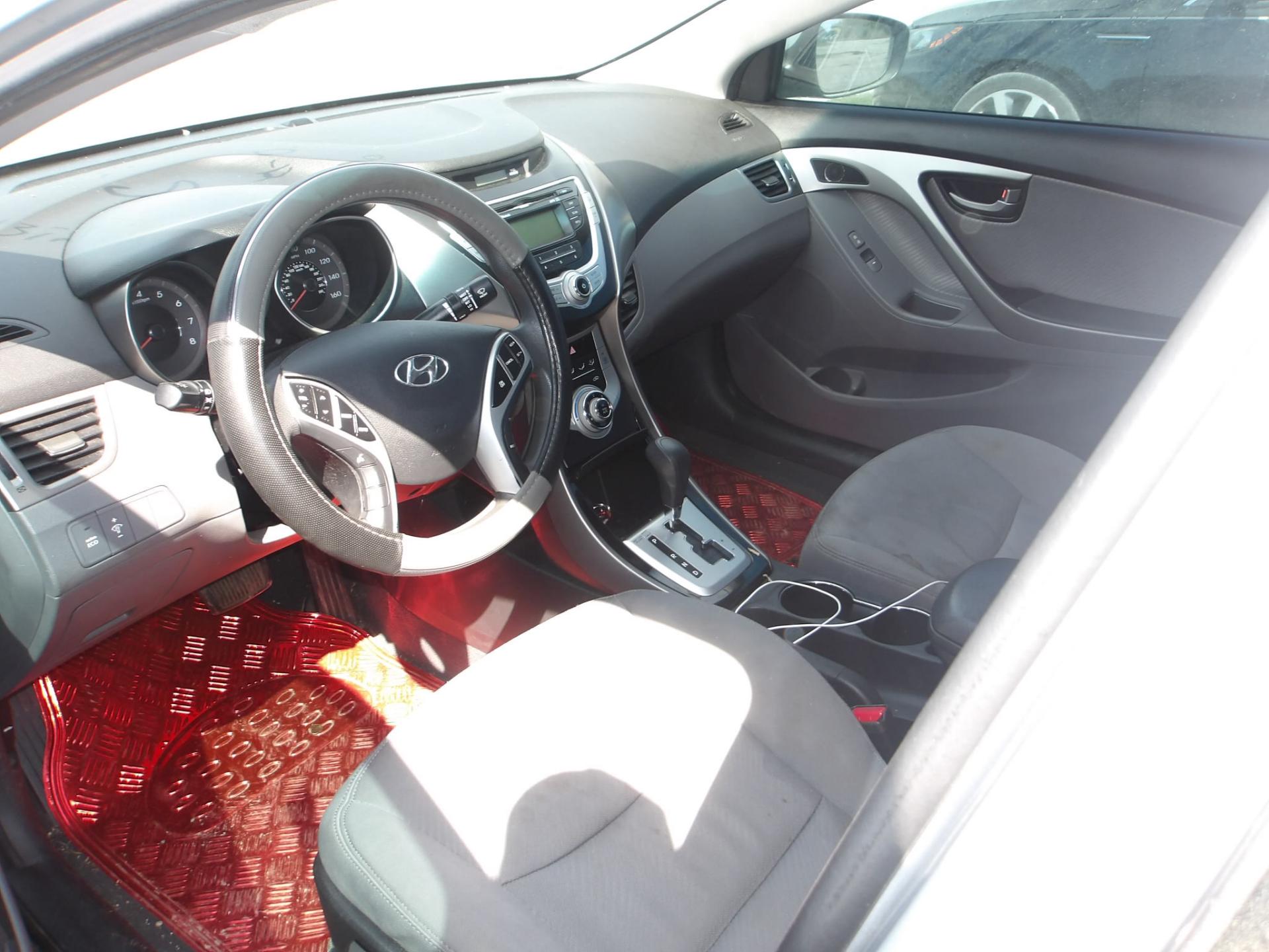 D12 - 2012 Hyundai Elantra