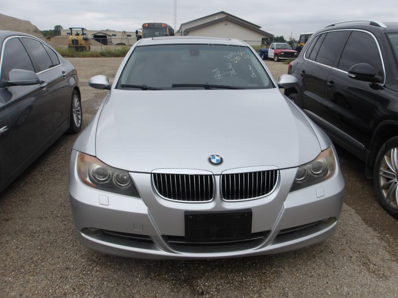 D40 - 2006 BMW 330XI