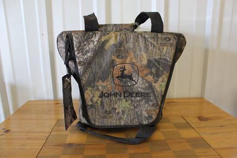Mossy Oak John Deere Camo Bag - Lot # J1072