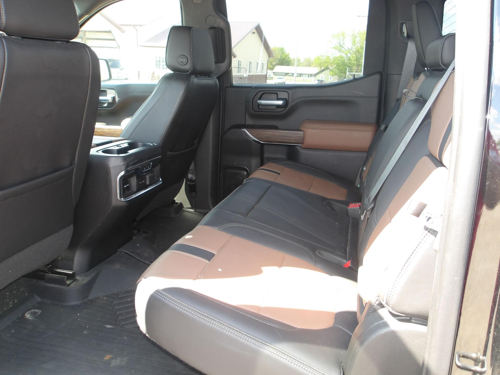 D2 - 2021 Chevrolet Silverado 1500b High Country