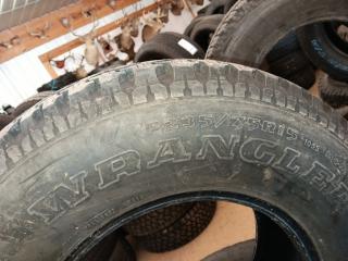 235/75R15 Goodyear Wrangler Radial Tires Set of 4