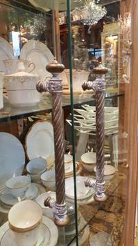 HENREDON ILLUMINATED CHINA CABINET