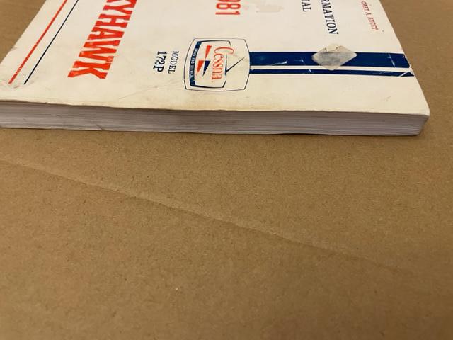 Cessna 172P Information Manual. Used.
