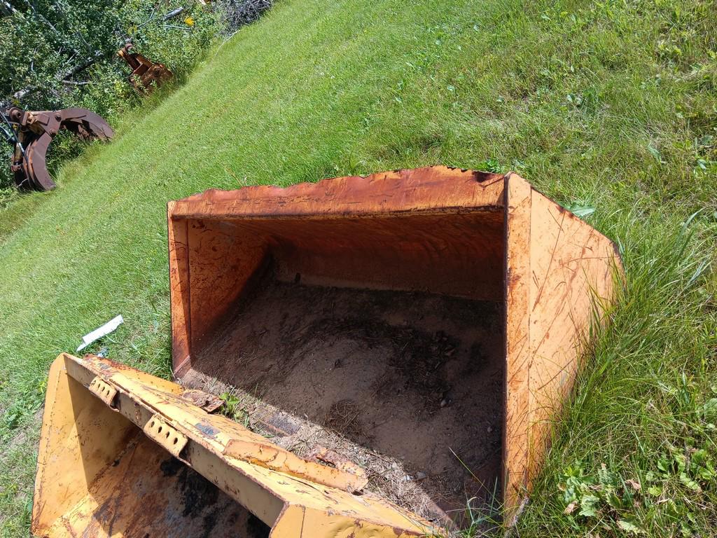 6' Dirt Bucket - Lot # H1091
