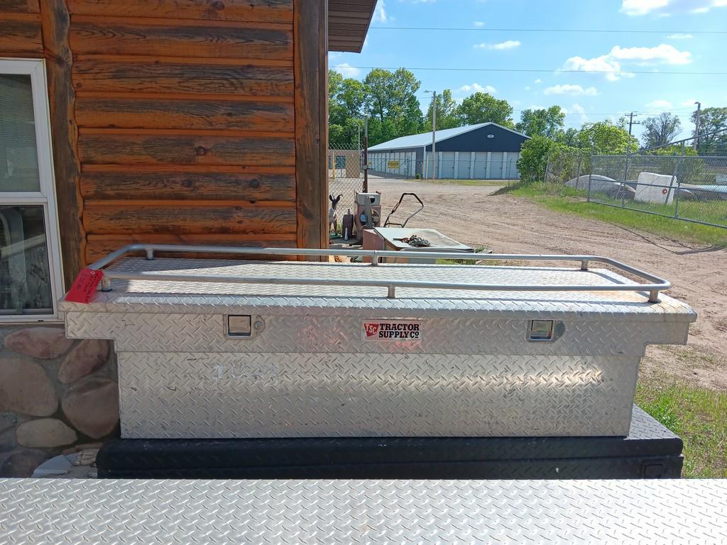 Tractor Supply Aluminum Truck Tool Box - Lot # J1633