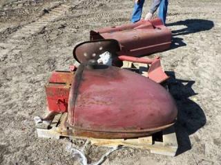 International Super MD Tractor Tins - Isanti, MN