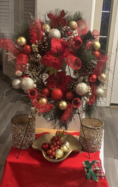 Classic Crimson & Gold Holiday Wreath