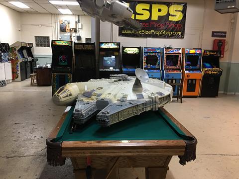 Star Wars Toys R Us Millennium Falcon Extraordinaire