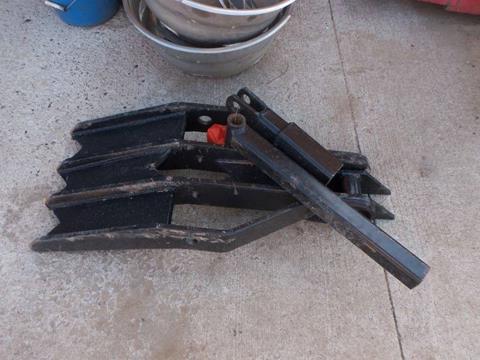 Excavator Mechanical Thumb - Lot # J1209
