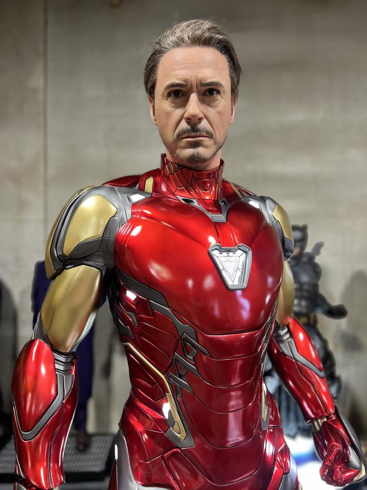 Avengers End Game Tony Stark with Interchangeable Heads