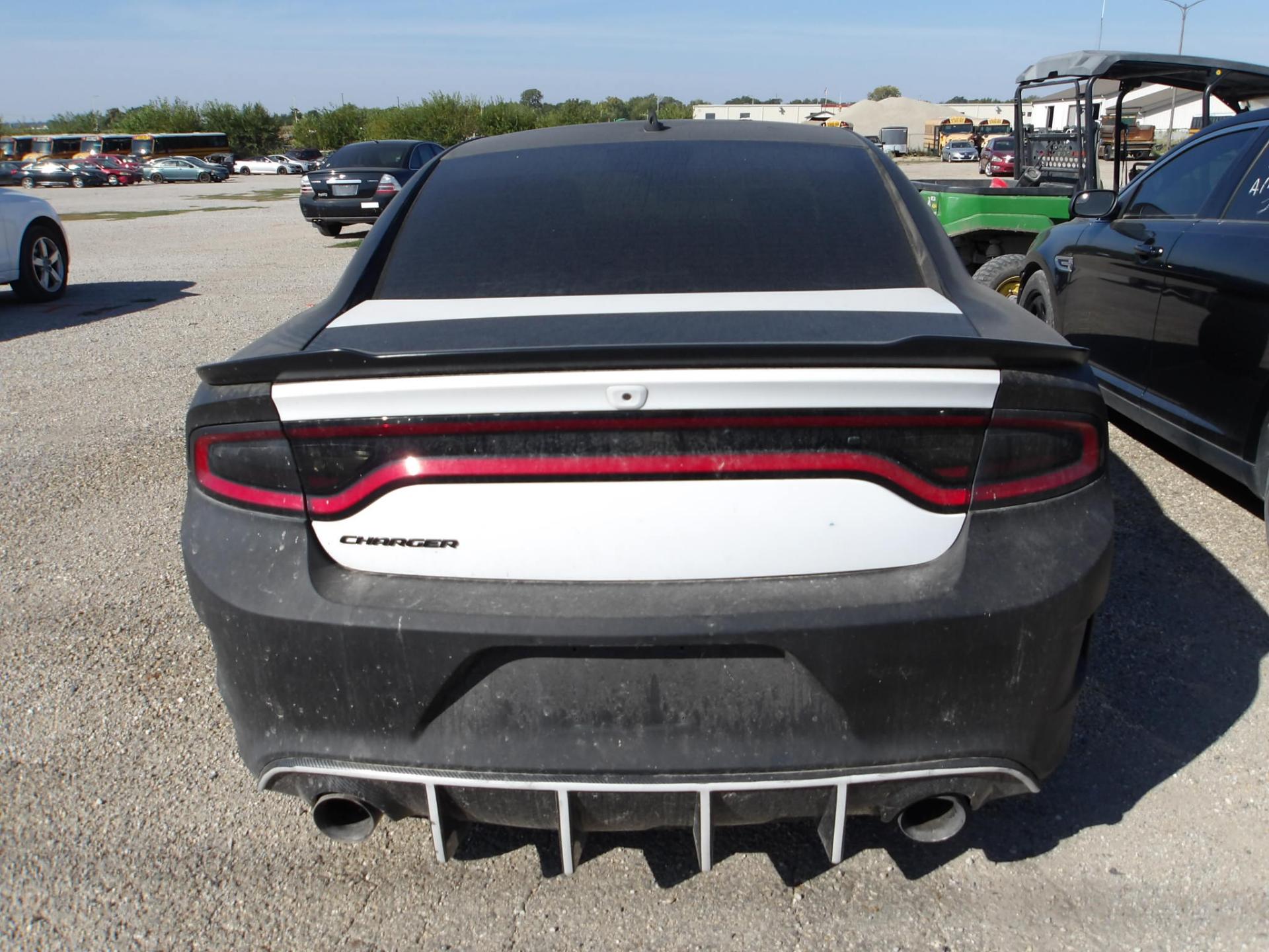 D13 - 2015 DODGE CHARGER POLICE