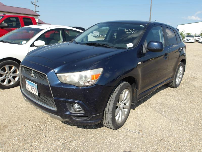 A66 - 2011 Mitsubishi Outlander sport SE