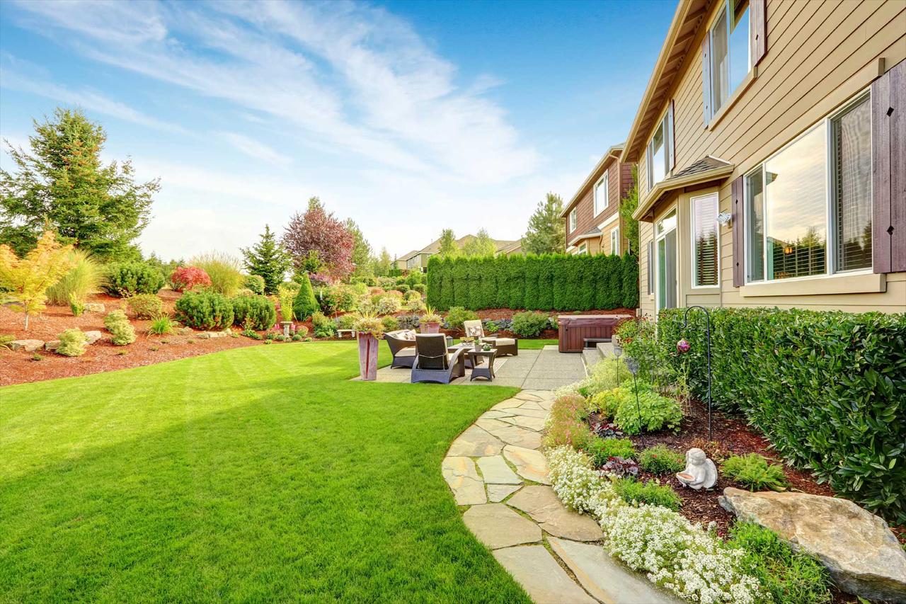 LANDSCAPING & PLANTING