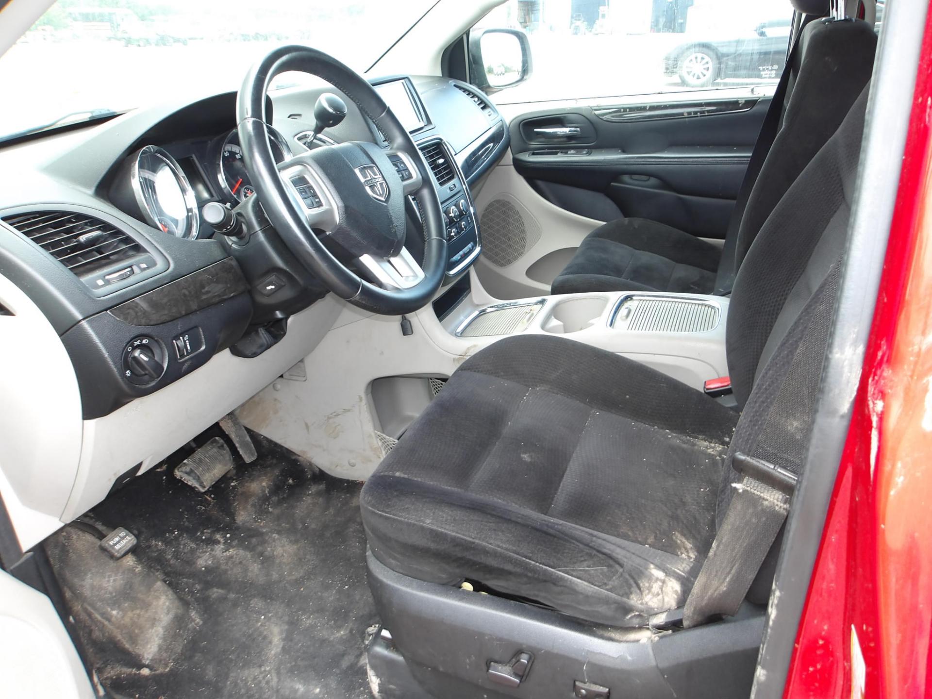 D35 - 2014 Dodge Grand Caravan SXT