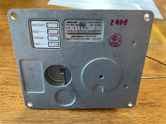 King KM 275 Autopilot PITCH Servo Mount. Used.