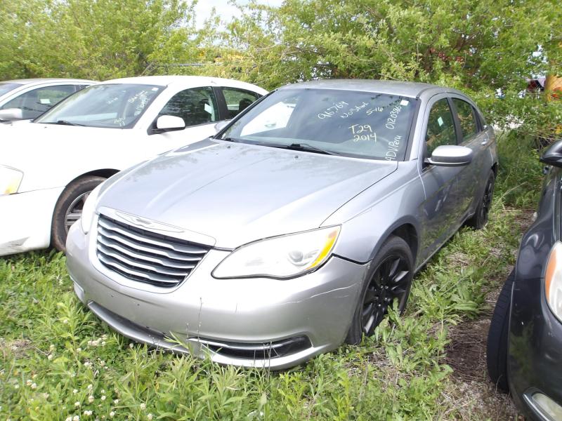 T29 - 2014 Chrysler 200 LX *** Mechanics Special ***