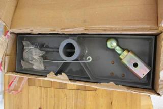 B & W Gooseneck hitch 950R & 1050R - Lot # J1319