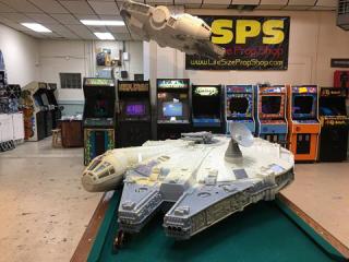 Star Wars Toys R Us Millennium Falcon Extraordinaire
