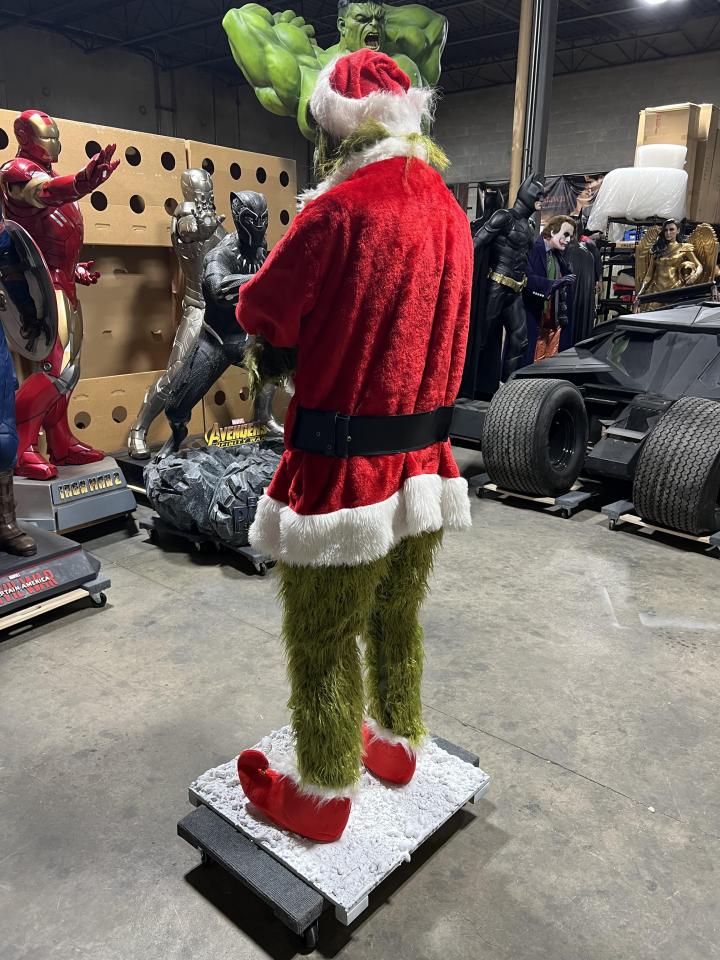 How the Grinch Stole Christmas Statue