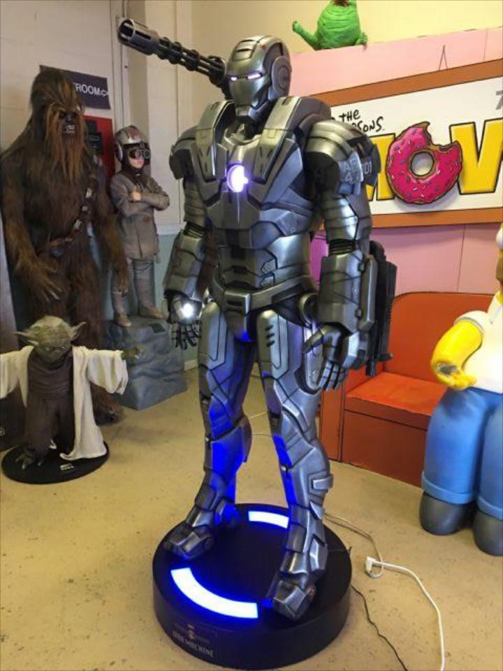 Life Size Marvel Avengers Ironman War Machine