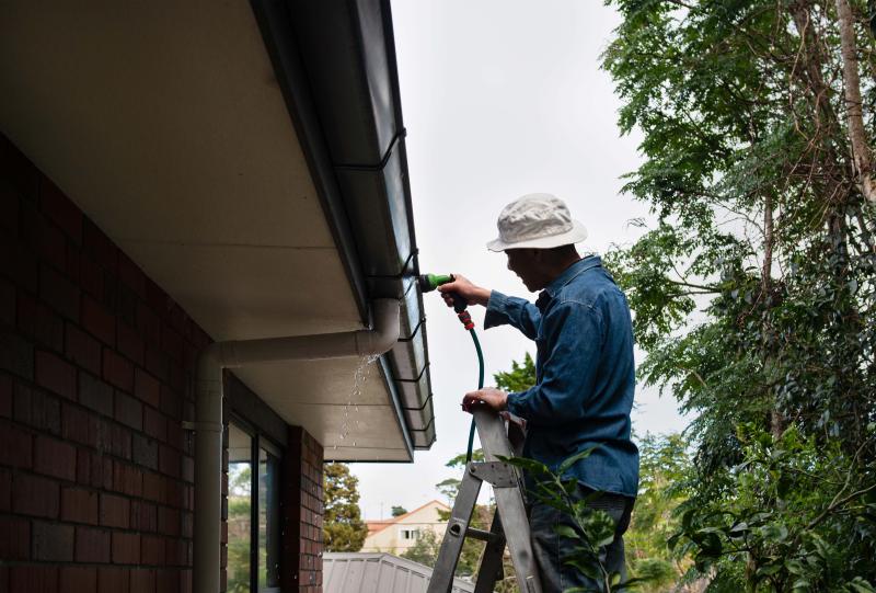 Gutter Cleaning & Brightening