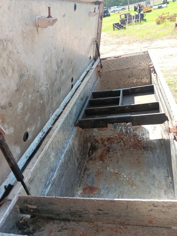 Tractor Supply Aluminum Truck Tool Box - Lot # J1633