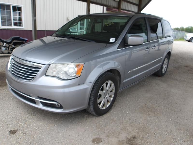 A137 - 2015 Chrysler Town & Country