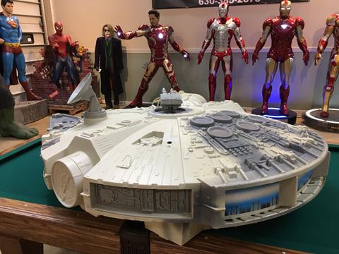 Star Wars Toys R Us Millennium Falcon Extraordinaire