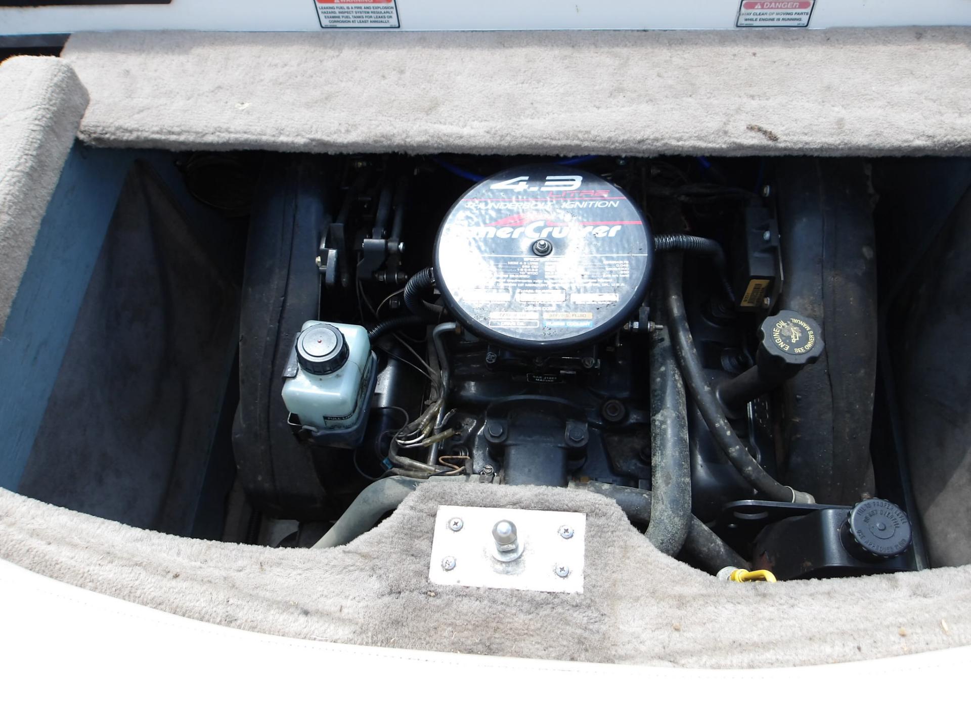 D70 - 2000 Sea Ray / 2000 EZ Loader Boat Trailer
