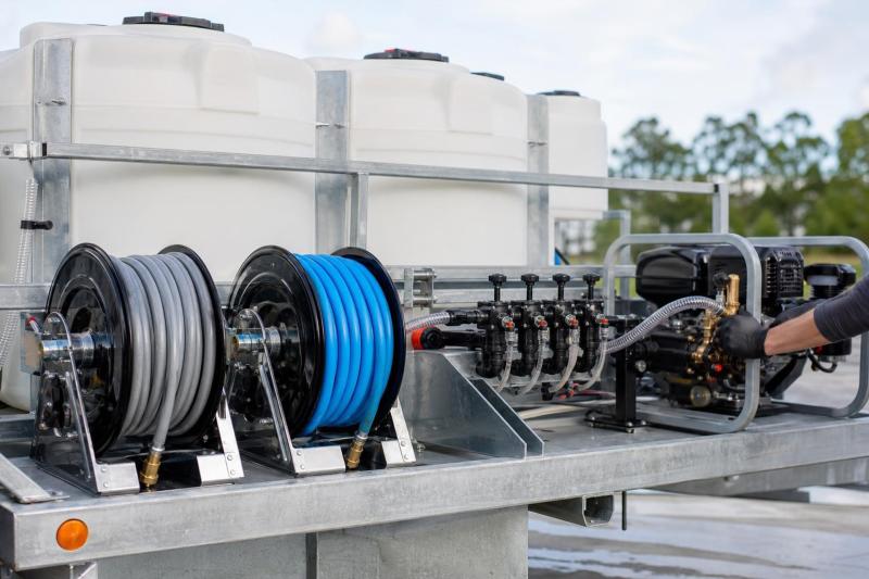 CORE SERVICE: COMMERCIAL FLEET WASHING