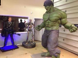 Life Size 2008 Movie Incredible Hulk Theater Display