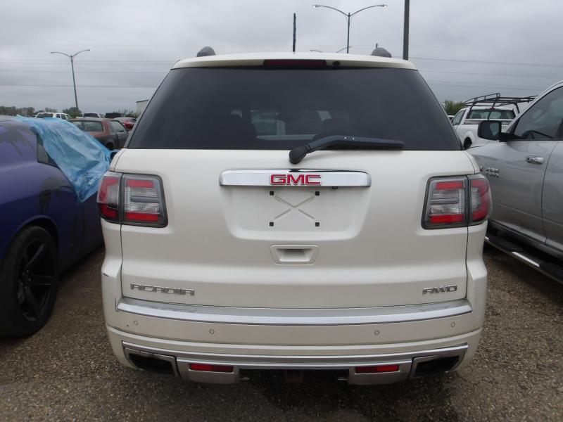 D25 - 2013 GMC Acadia Denali
