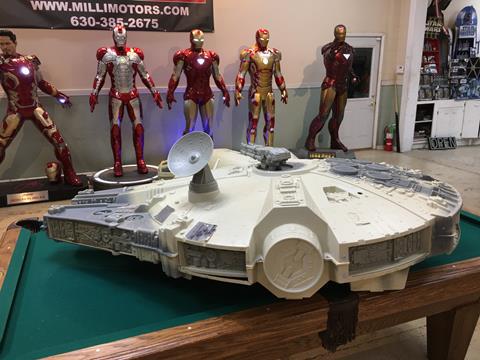 Star Wars Toys R Us Millennium Falcon Extraordinaire
