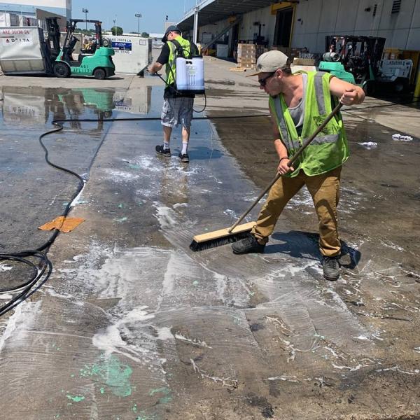 Onsite Cleaning Services Corp provides effective parking lot cleaning and parking garage cleaning.
