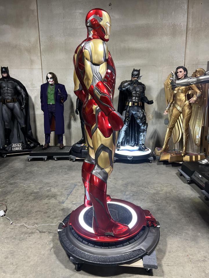 Avengers End Game Tony Stark with Interchangeable Heads
