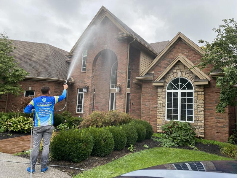 Restore Your Home&rsquo;s Appearance with Professional House Washing
