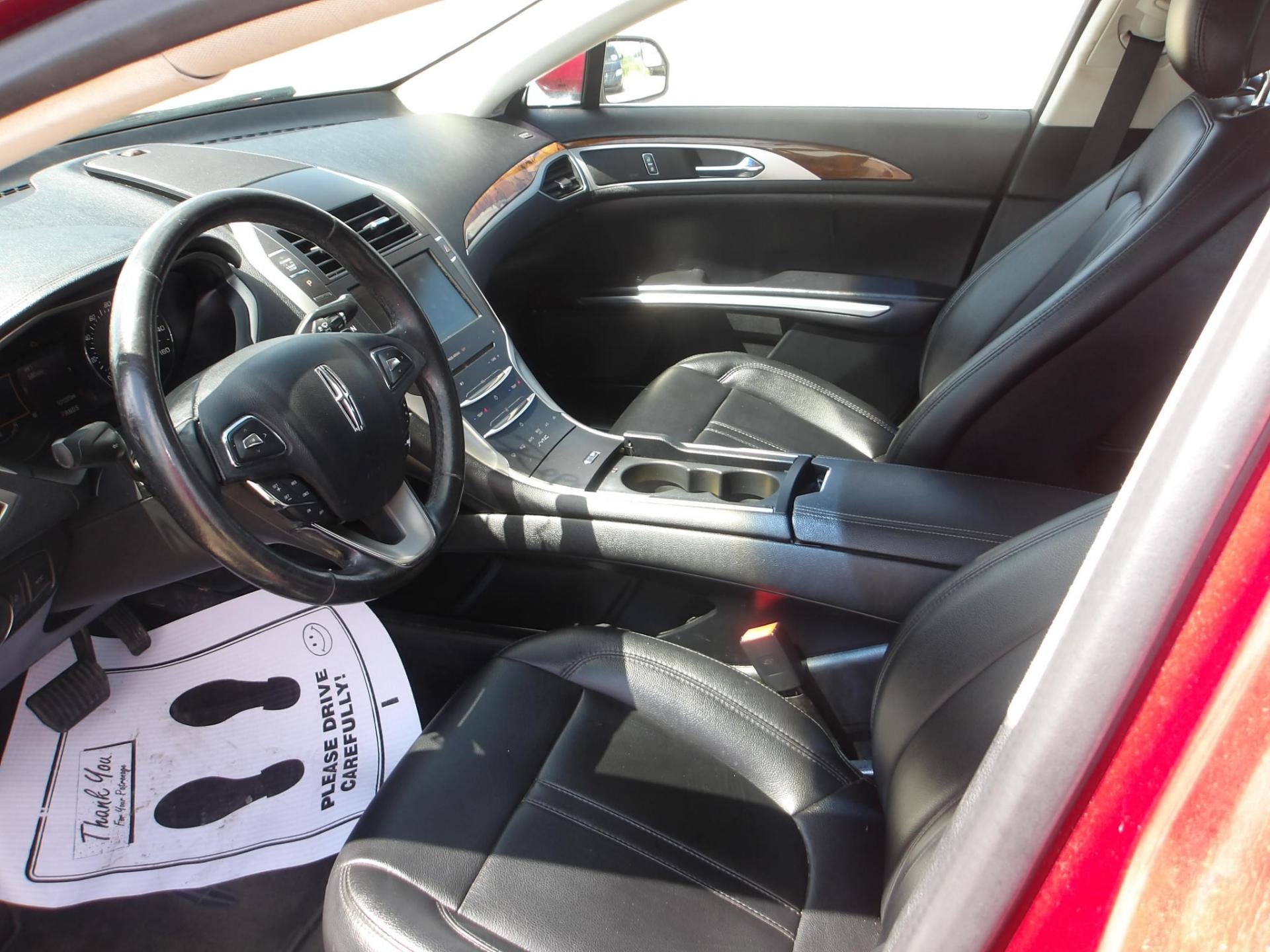 C3 *** REPO *** 2016 Lincoln MKZ
