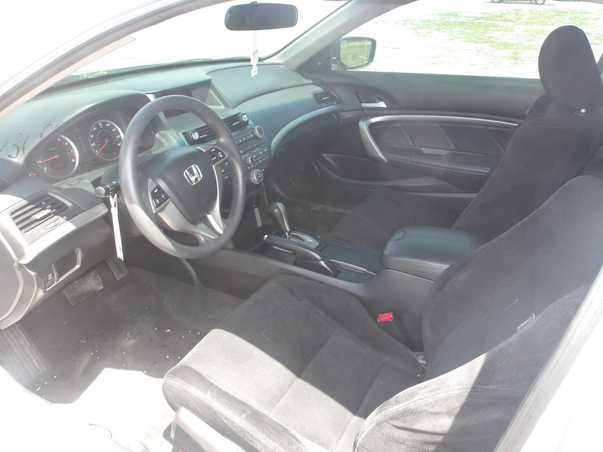 D10 - 2009 Honda Accord EX