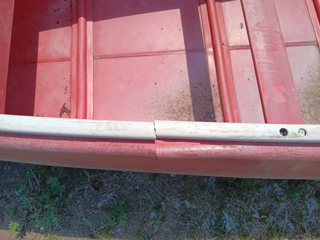 17’ 1974 Wards Sea King Canoe - Lot # B1116