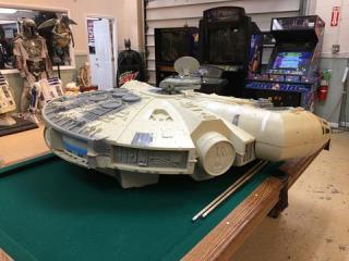 Star Wars Toys R Us Millennium Falcon Extraordinaire
