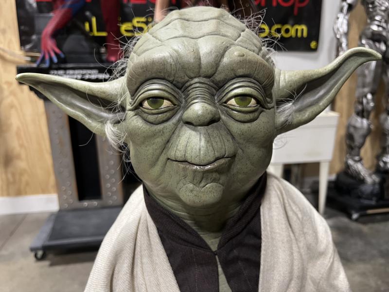Life Size Sideshow Star Wars Yoda Bust