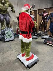 How the Grinch Stole Christmas Statue