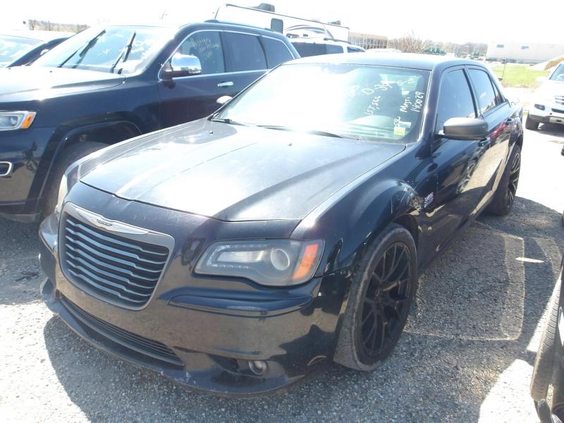 D39 - 2013 Chrysler 300C Varvatos