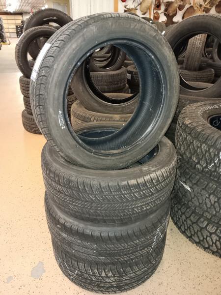 225/50R18 Uniroyal TigerPaw Touring A/S Tires Set of 4