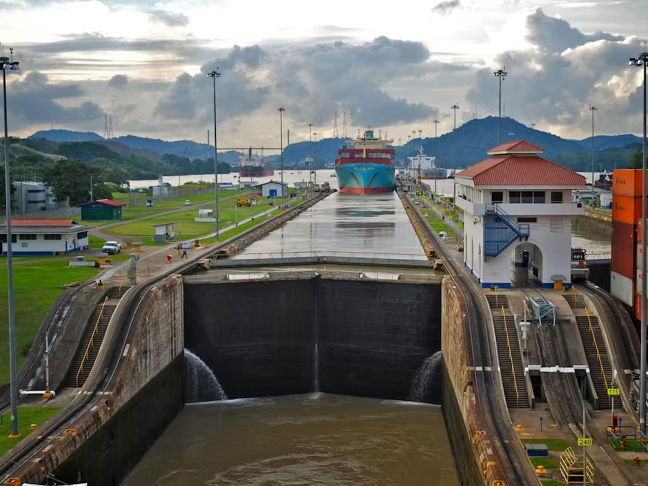 PANAMA CANAL TOUR